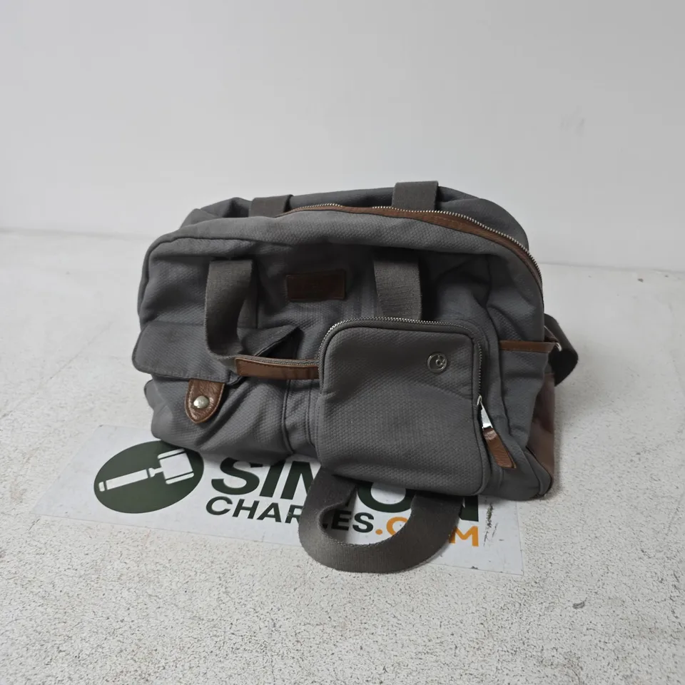 MAMAS & PAPAS 2 WAY BOWLING STYLE CHANGING BAG