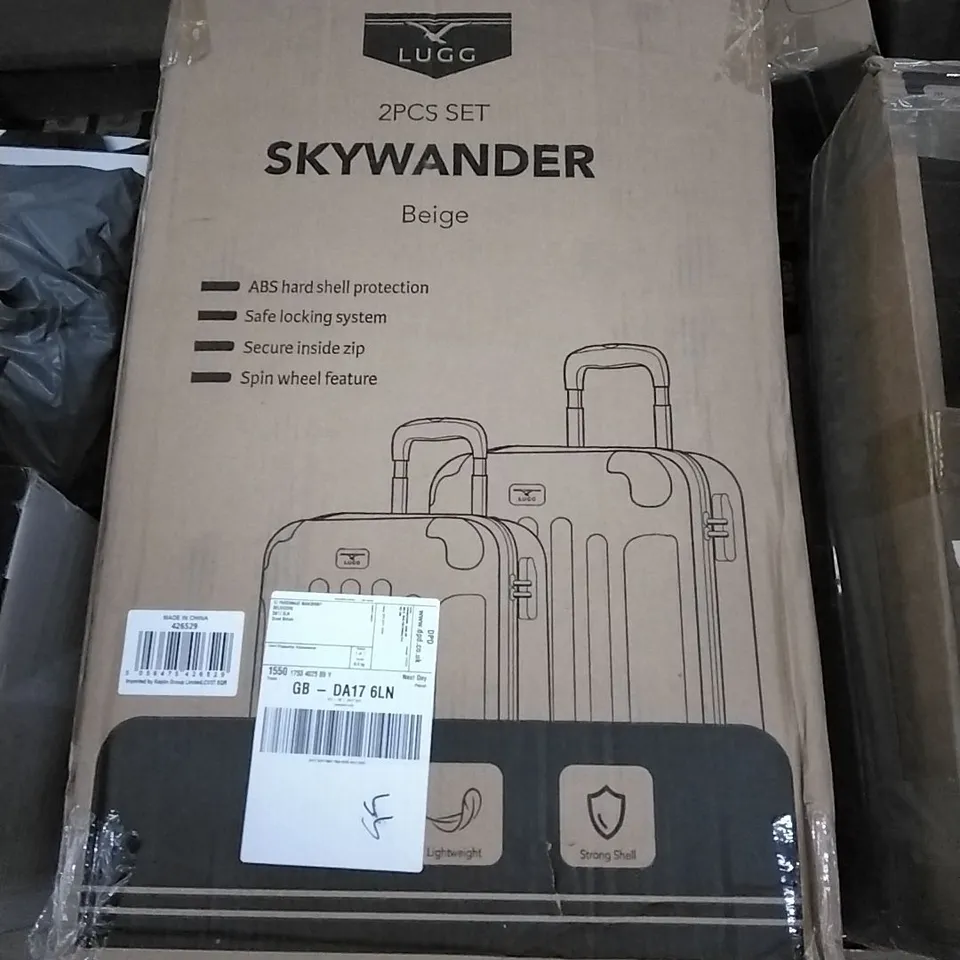 BOXED LUGG SKYWANDER HARDSHELL SUITCASE - ASSORTED COLOURS 