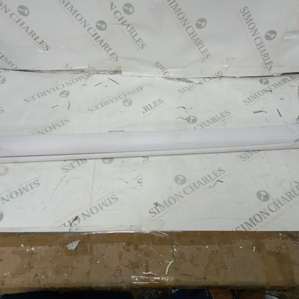 PLAIN EYELET ROLLER BLIND 90X160 [COLLECTION ONLY] RRP £14