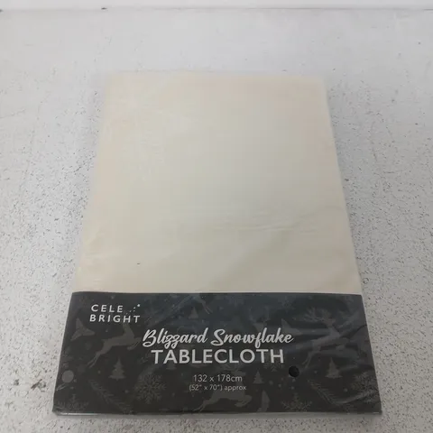 CELE BRIGHT BLIZZARD SNOWFLAKE TABLECLOTH, 132 X 178 CM