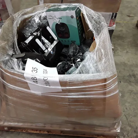 PALLET OF APPROXIMATELY 17 UNPROCESSED RAW RETURN HOUSEHOLD AND ELECTRICAL GOODS TO INCLUDE;