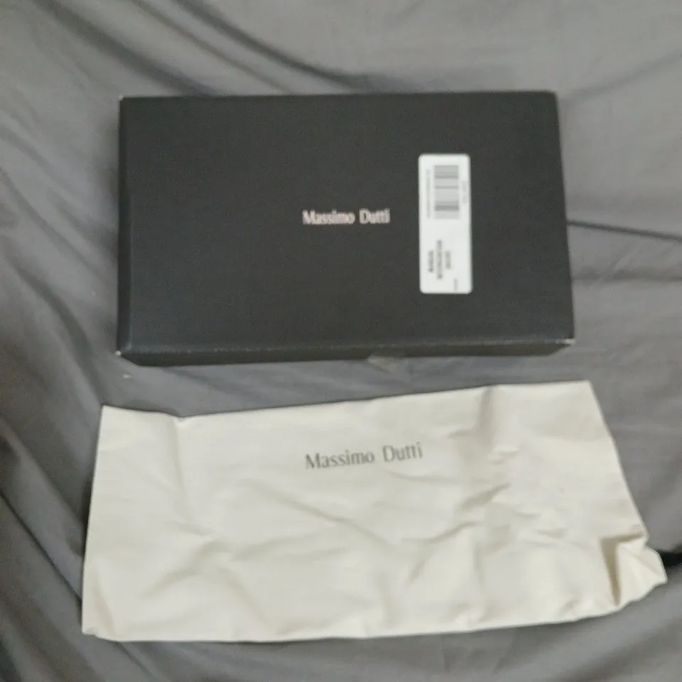 BOXED MASSIMO DUTTI MEN'S BLACK LEATHER LOAFERS – EU 39