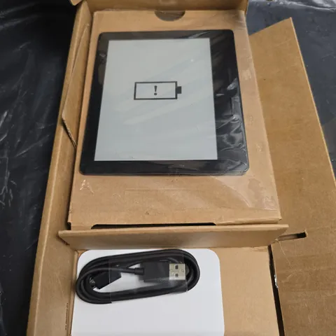 AMAZON KINDLE OASIS 6" E-READER (8TH GEN) – BOXED WITH USB CHARGING CABLE