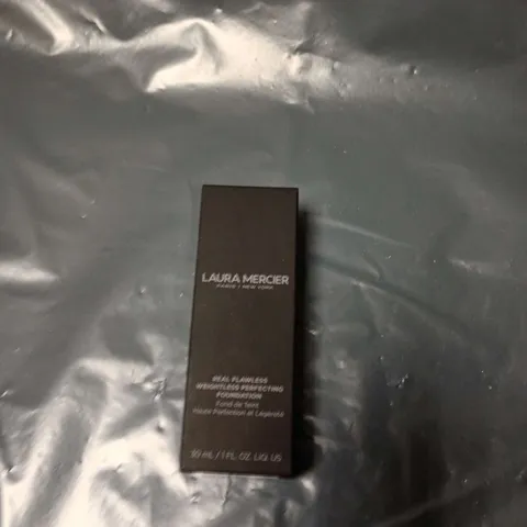 LAURA MERCIER FOUNDATION – BOXED 30 ML / 1 OZ