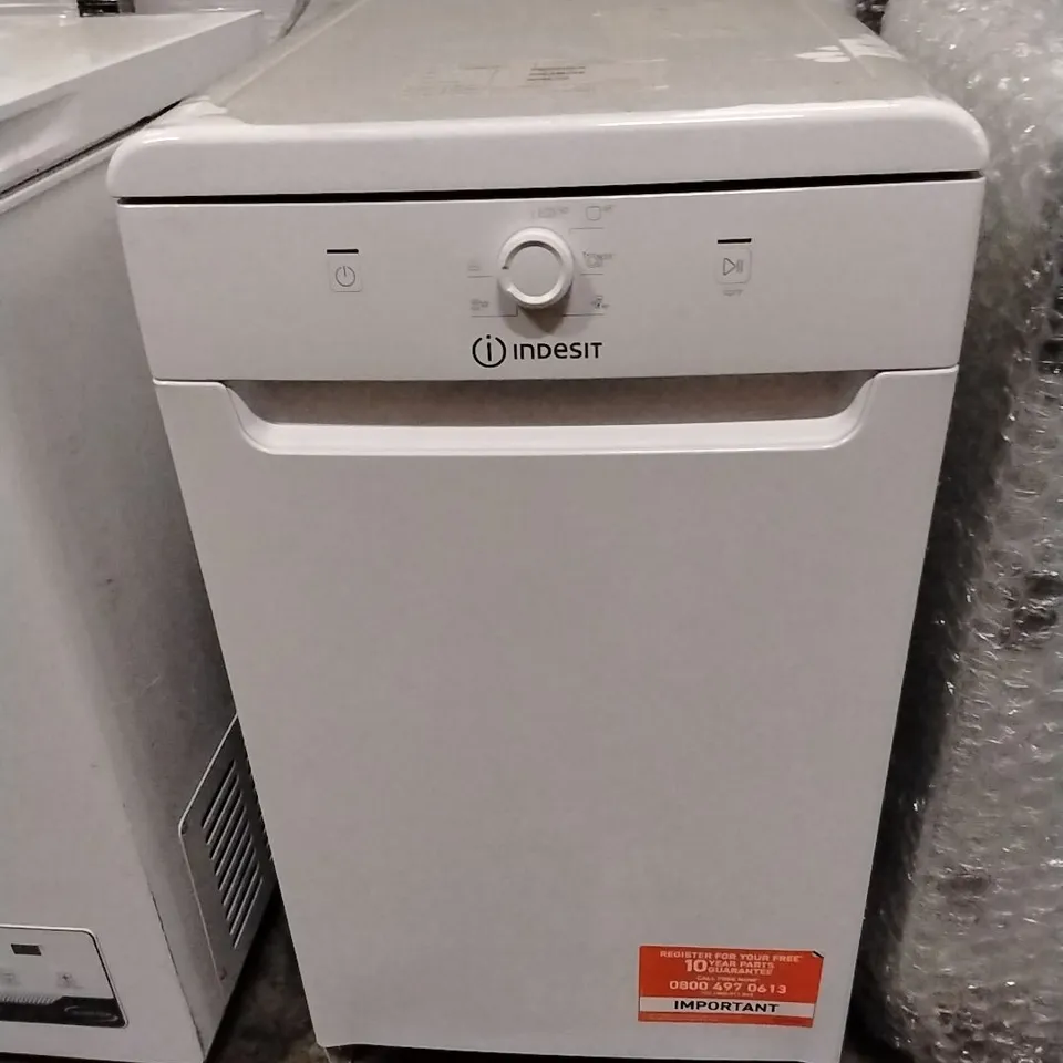 INDESIT IN2FE10CS90WUK SLIMLINE DISHWASHER - WHITE
