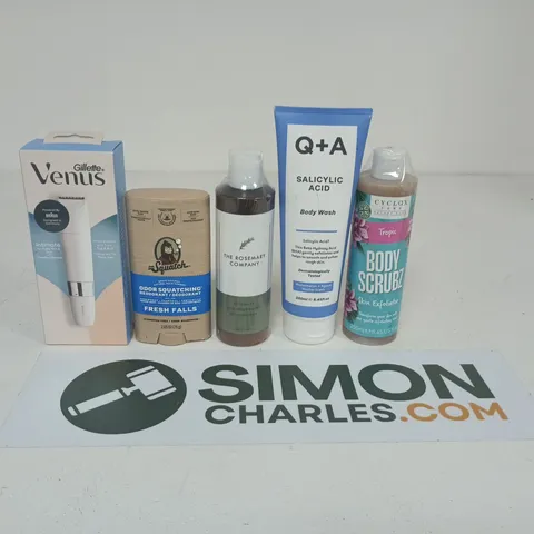 APPROXIMATEY 20 ASSORTED HEALTH AND BEAUTY PRODUCTS TO INCLUDE - VENUS GILLETTE TRIMMER - DR SQUATCH MENS DEODORANT STICK AND CYCLAX BODY SCRUBZ