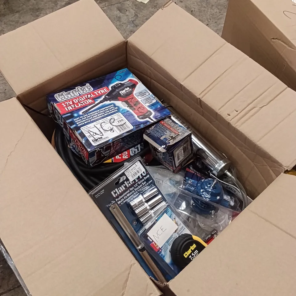 BOX OF ASSORTED PARTS AND DIY TOOLS TO INCLUDE DIGITAL TYRE INFLATOR, SOCKET SET, TAPE MEASURES ETC. (1 BOX)
