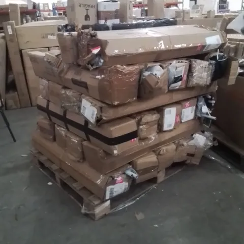 PALLET CONTAINING A LARGE QUANTITY OF NEO TUBE TENTS