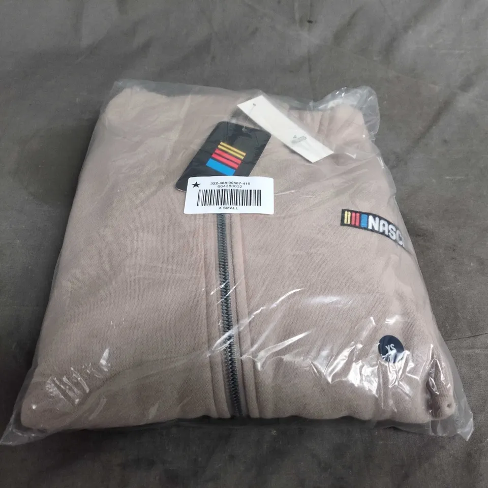 BAGGED HOLLISTER NASCAR JACKET IN BIEGE - SIZE XS