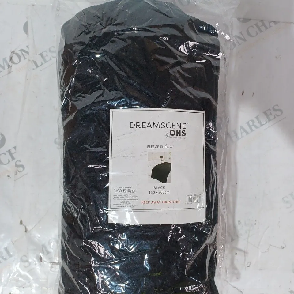 DREAMSCENE FLEECE THROW IN BLACK (150 X 200CM)