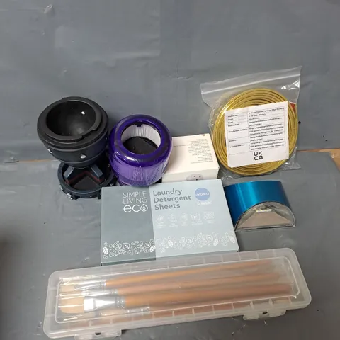 APPROXIMATELY 8 ASSORTED HOUSEHOLD ITEMS TO INCLUDE DETERGENT SHEETS, PAINT BRUSHES, PLUGS, ETC