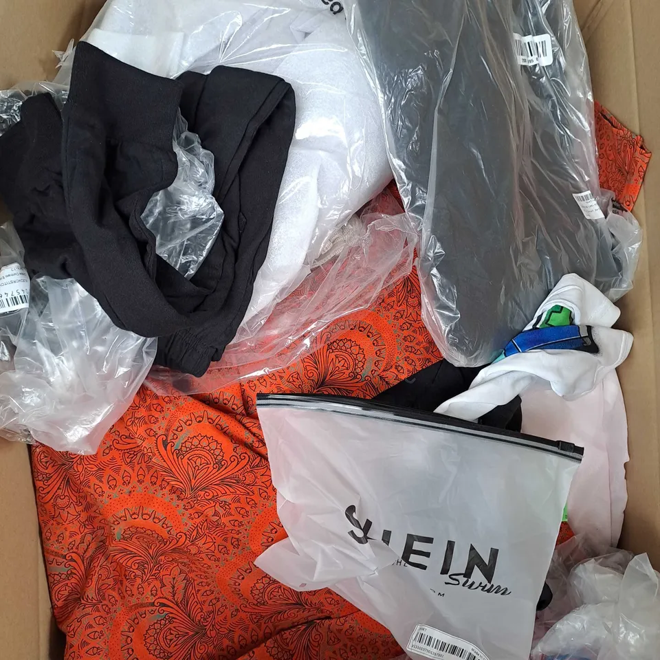 BOX OF APPROXIMATELY 25 ASSORTED CLOTHING ITEMS TO INCLUDE - DRESSES, JOGGERS, SWIMWEAR ETC