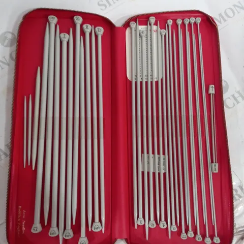 AERO NEEDLE SET APROX 20 NEEDLES