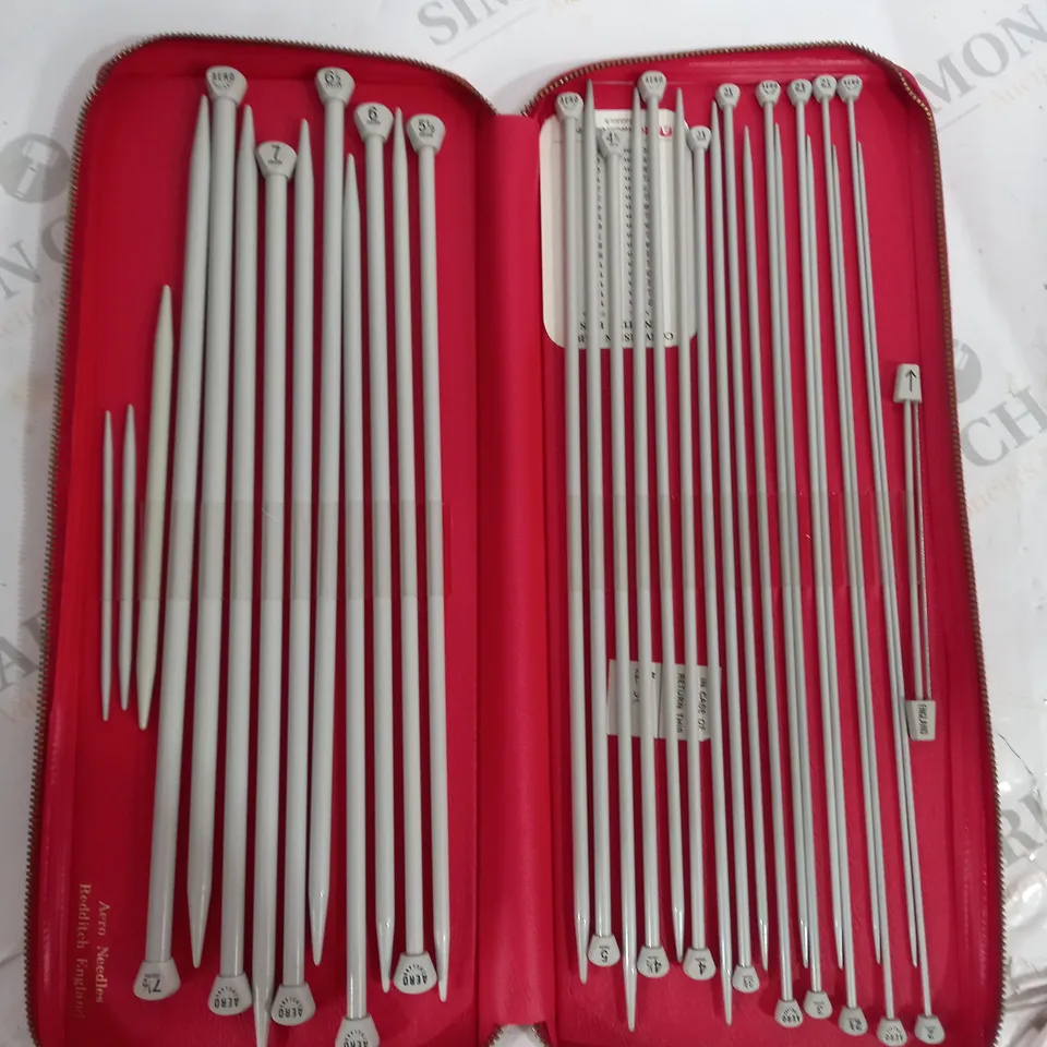 AERO NEEDLE SET APROX 20 NEEDLES 