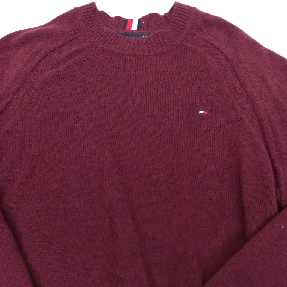 TOMMY HILFIGER KNIT SWEATER – MAROON - SIZE M