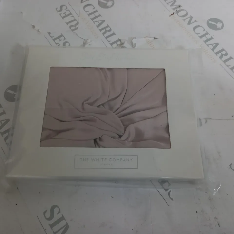 BOXED THE WHITE COMPANY SILK SLEEP TURBAN IN VINTAGE PINK