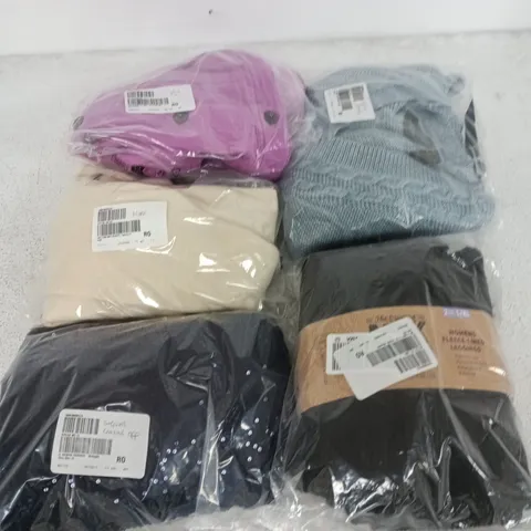APPROXIMATELY 30 ASSORTED CLOTHING ITEMS IN VARIOUS SIZES, COLOURS & STYLES TO INCLUDE BRANDS SUCH AS IZABEL LONDON, JDY, D&CO, ETC - COLLECTION ONLY