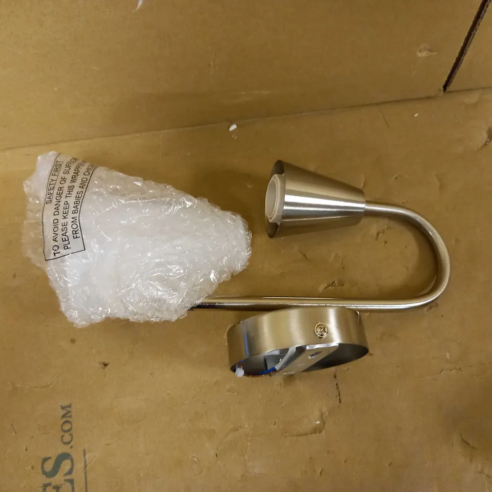 BOXED LULU WALL LIGHT