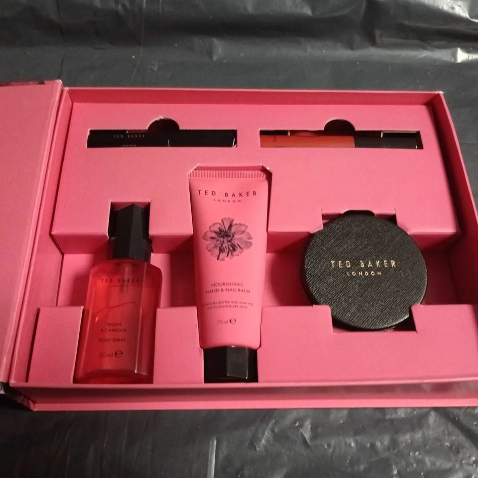 TED BAKER LONDON BEAUTY GIFT SET