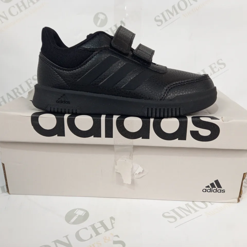 BOXED PAIR OF ADIDAS TENSAUR SPORT 2.0 CF KIDS SHOES IN BLACK UK SIZE 11.5