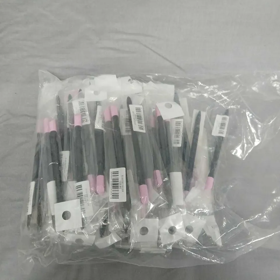 BOX OF APPROXIMATELY 20 CUTICLE PUSHERS