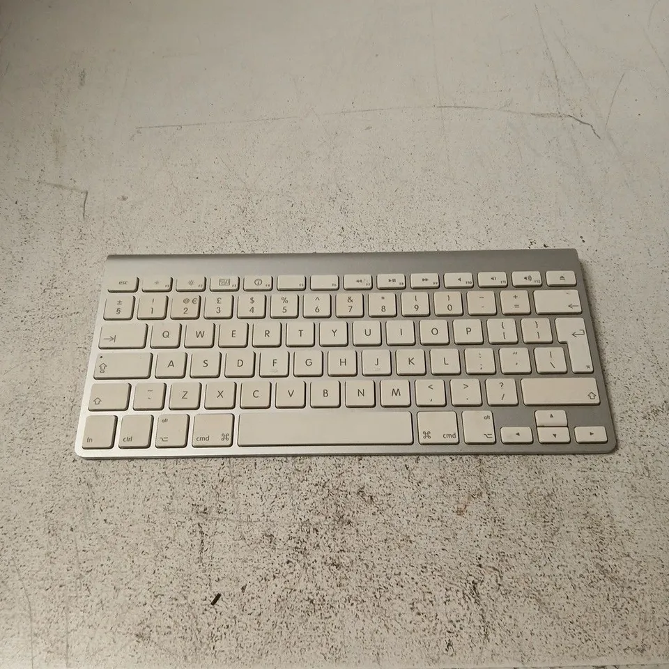 APPLE MAGIC KEYBOARD – WHITE - A1255