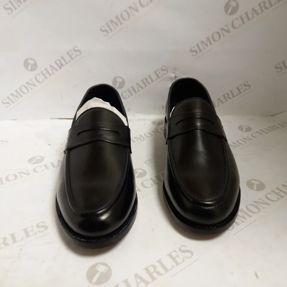 SAMUEL WINDSOR UK 9.5 BLACK LEATHER SHOES 