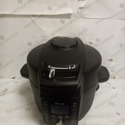 INSTANT POT DUO CRISP WITH ULTIMATE LID MULTI-COOKER AND AIR FRYER 