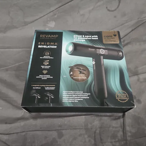 BOXED REVAMP PROGLOSS DEEP BEACH WAVER