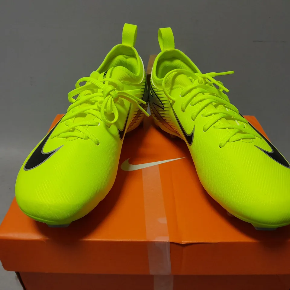 BOXED PAIR OF KIDS' MERCURIAL VAPOR 16 ACADEMY MULTI-GROUND FOOTBALL SHOES IN GREEN - UK 4