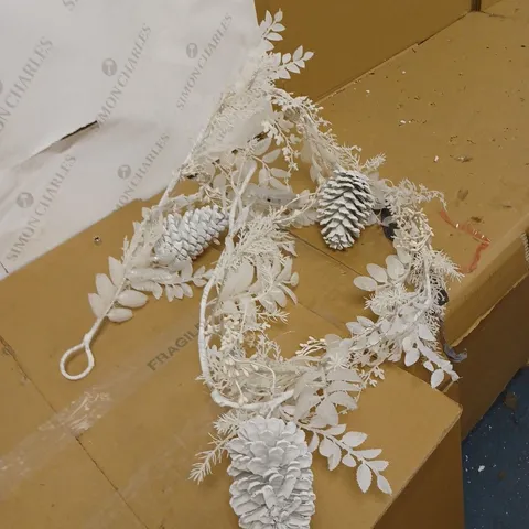 WINTER WHITE PRE-LIT CHRISTMAS GARLAND