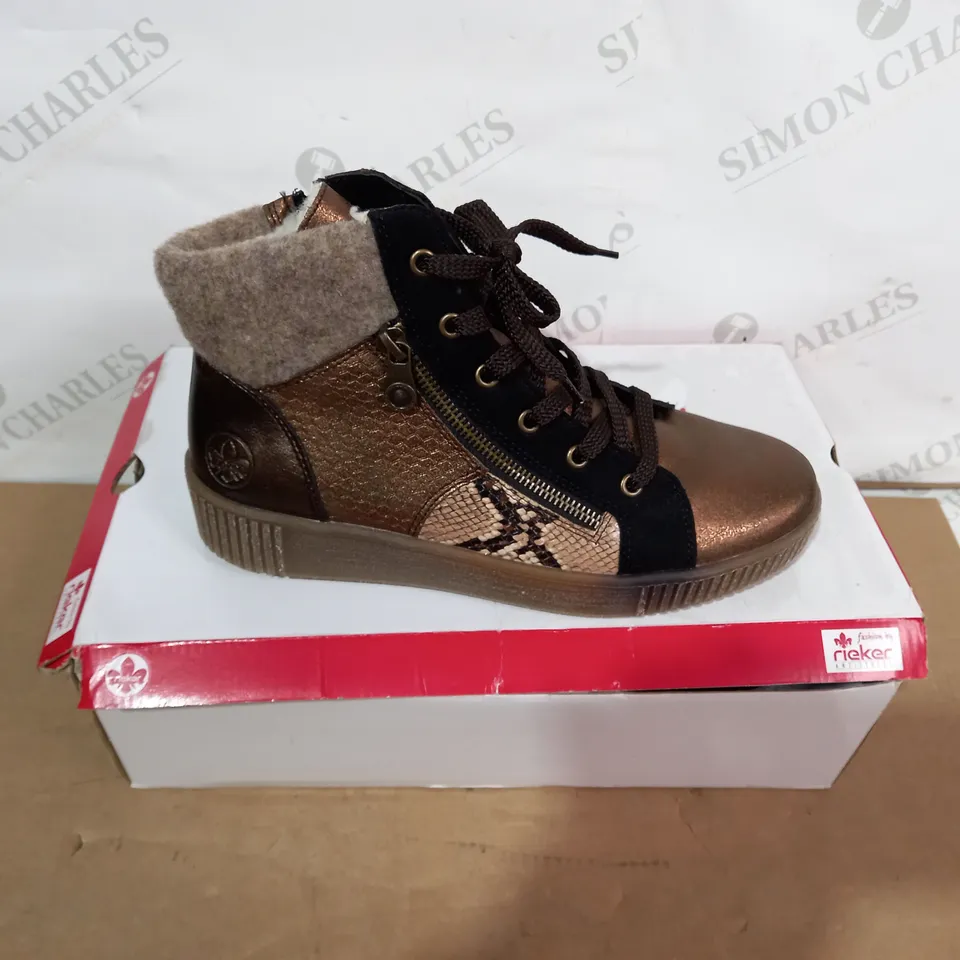 BOXED PAIR OF RIEKER HIGHTOPS - SIZE 39