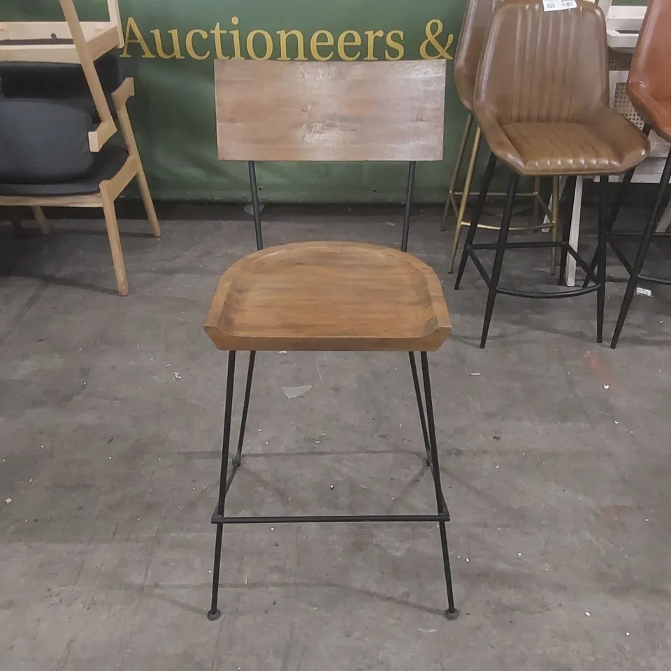 DESIGNER SOLID WOOD BAR CHAIR