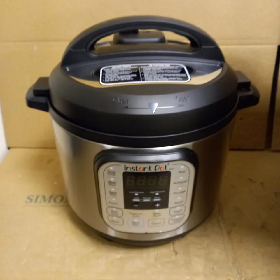 INSTANT POT DUO SMART PRESSURE COOKER