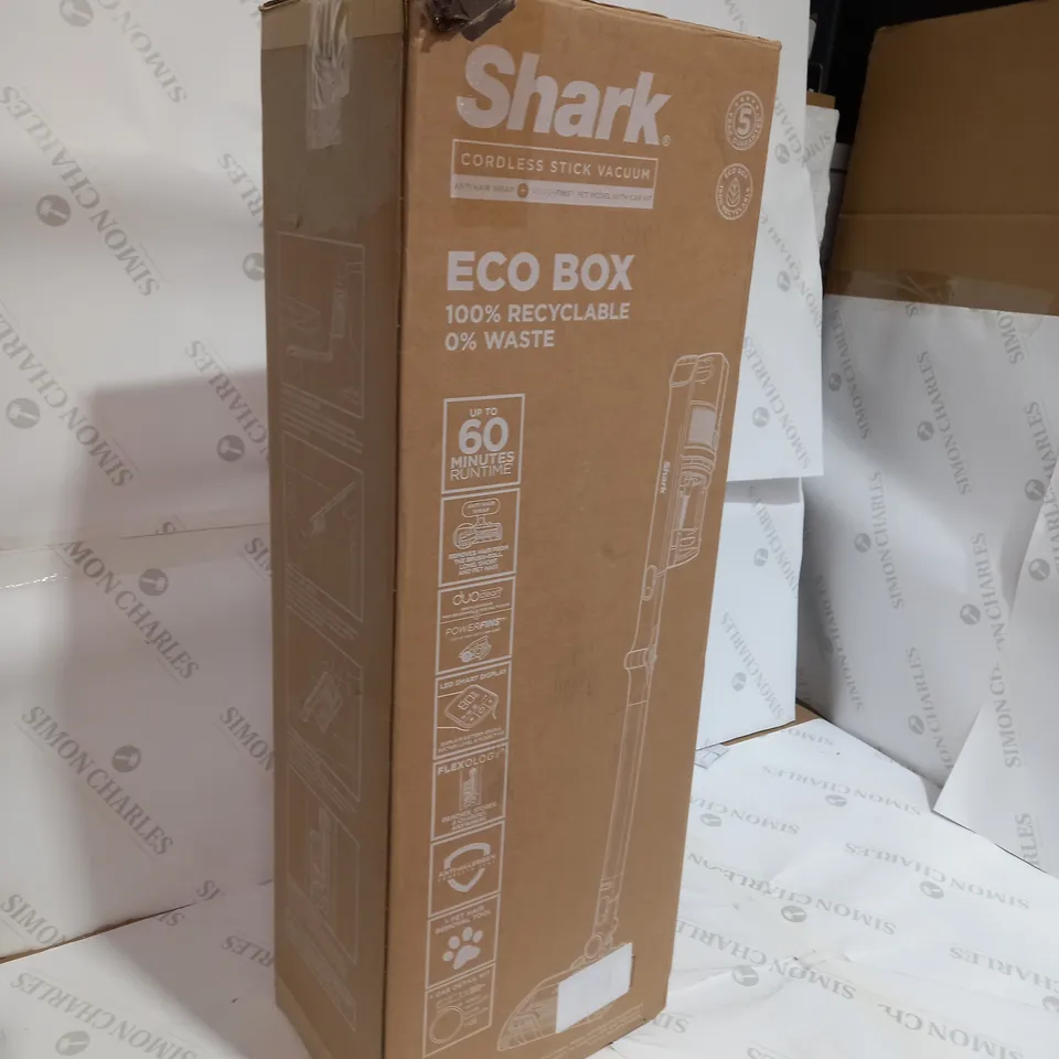SHARK CORDLESS STICK VACUUM IZ390UKTQ