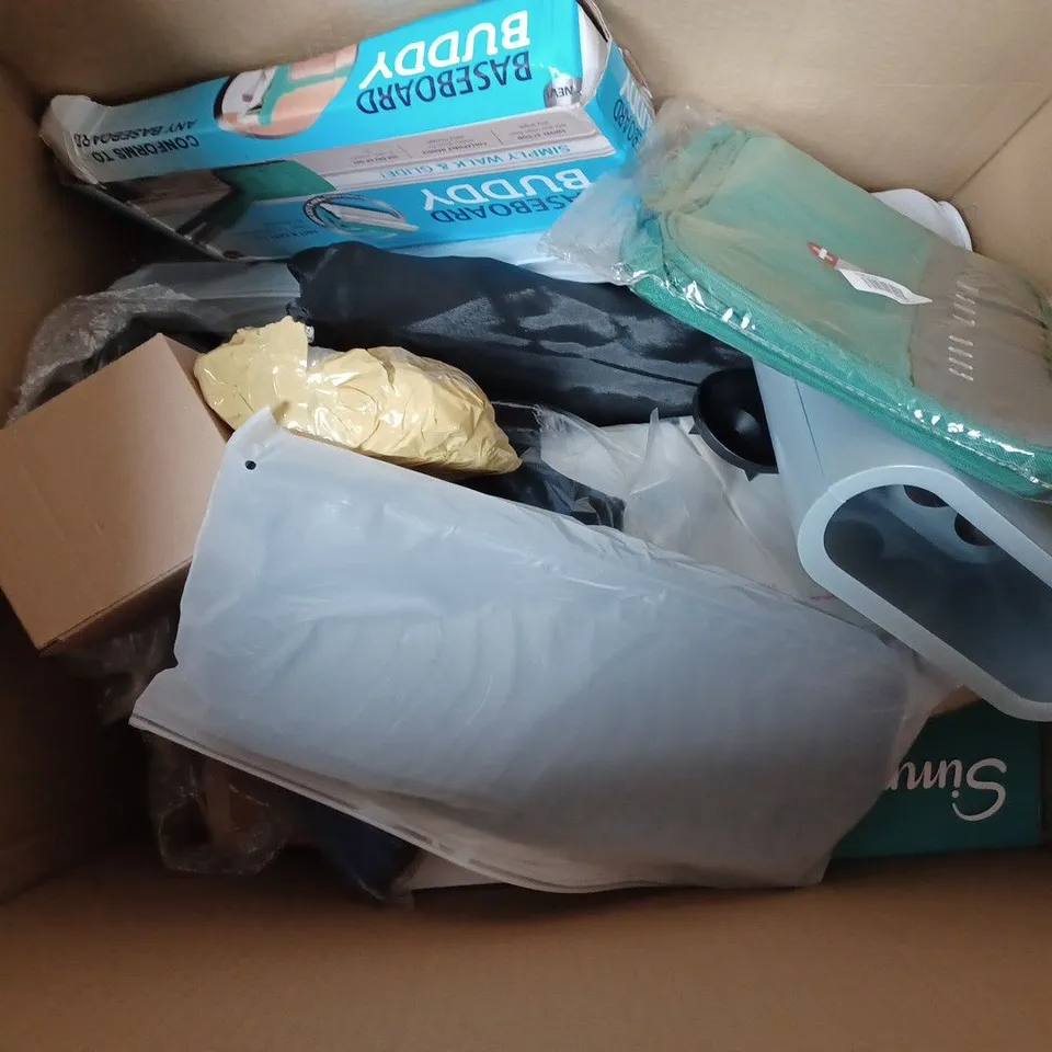 BOX OF APPROXIMATELY 20 ASSORTED HOUSEHOLD ITEMS TO INCLUDE HIMALY BANDS, SHINE PULL REDUCER, HOUSE OF BRUAR BAG, ETC