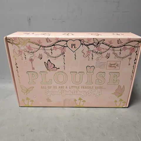 P.LOUISE ASSORTED COSMETIC MYSTERY BOX