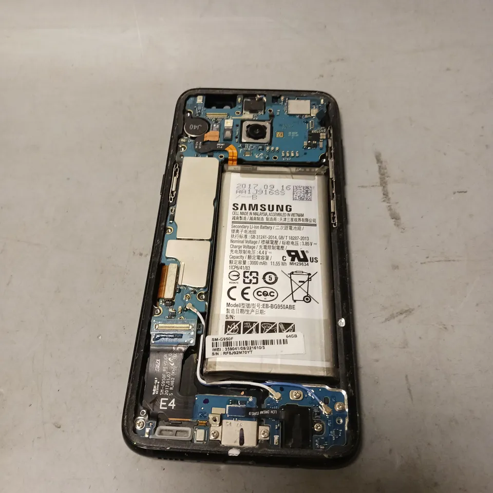 SAMSUNG GALAXY S8 SMARTPHONE IN METALLIC GREY