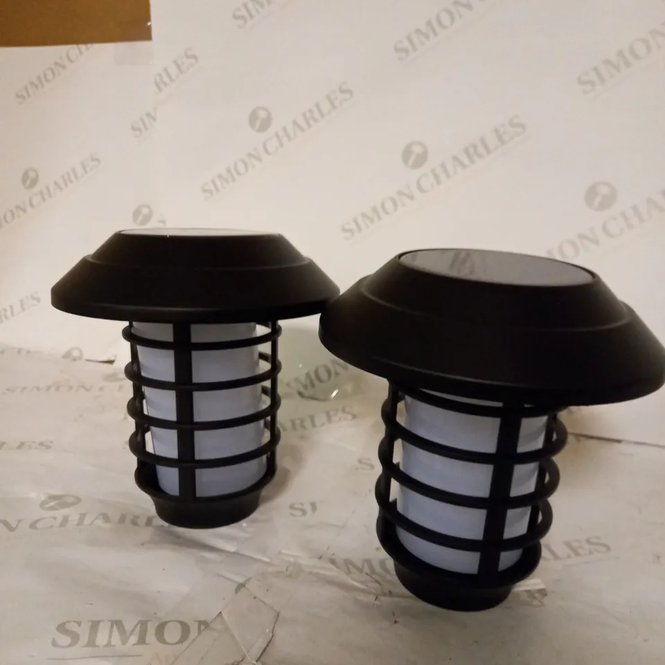 BELL & HOWELL SOLAR 21 LUMENS DUAL FUNCTION FLAME/ WHITE STAKE LIGHTS