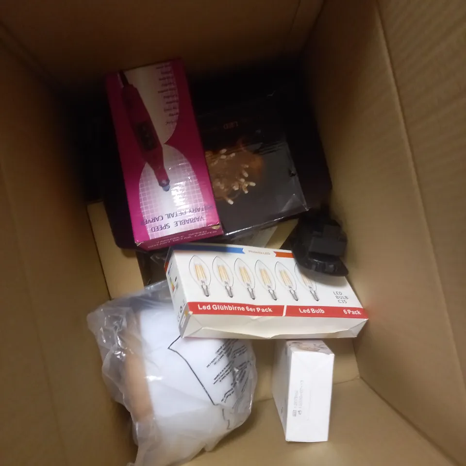 BOX OF APPROXIMATELY 5 ASSORTED ITEMS TO INCLUDE LED LIGHTS, THERMOMETER, DETAIL CARVER