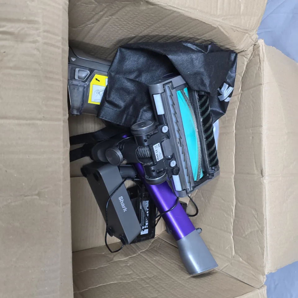 SHARK POWERDETECT CORDLESS PET VACUUM CLEANER