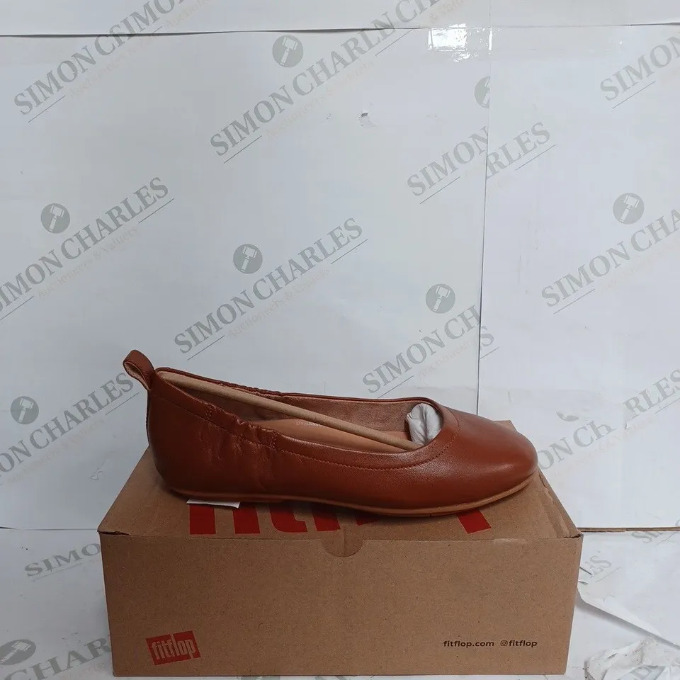 FIT FLOP ALLEGRO BALLERINAS IN LIGHT TAN - UK 6