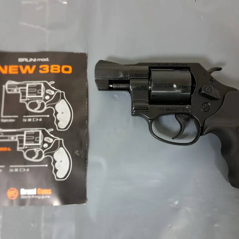BRUNI GUNS NEW 380 BLANK FIRING GUN IN CARRY CASE
