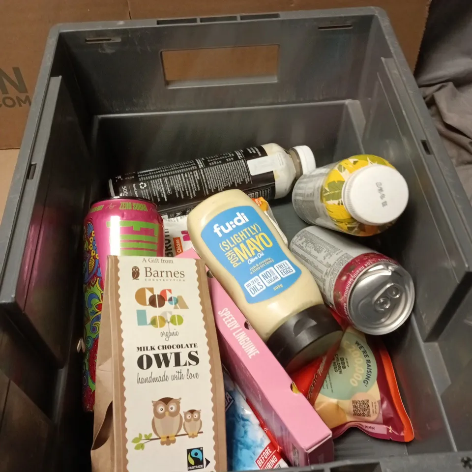 APPROXIMATELY 10 ASSORTED FOOD AND DRINK ITEMS INCLUDING FU DI MAYO AND MILK CHOCOLATE OWLS 