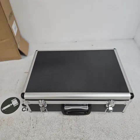 ALUMINIUM FLIGHT CASE WITH FOAM INTERIOR