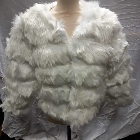 FASHION WHITE FAUX FUR DETAIL JACKET - SIZE 4XL