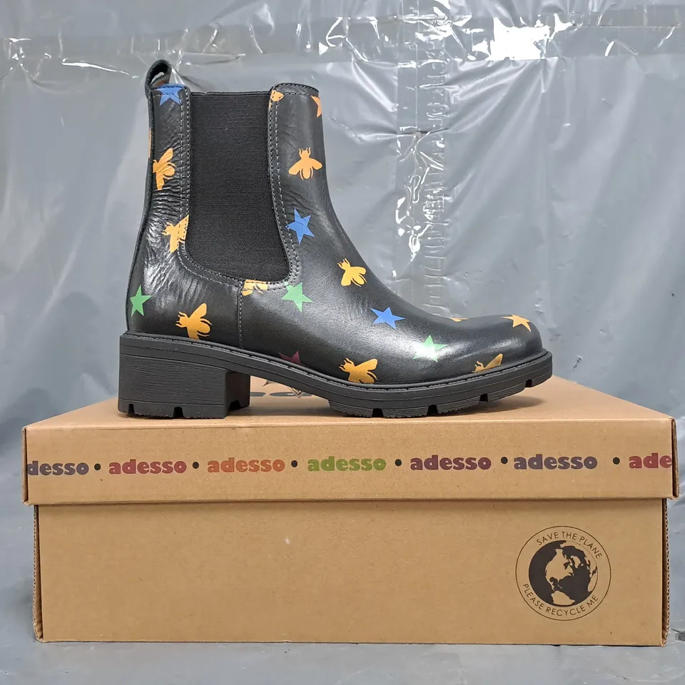 BOXED PAIR OF ADESSO SIDE-ZIP BOOTS IN BLACK/MULTI SIZE EU 38