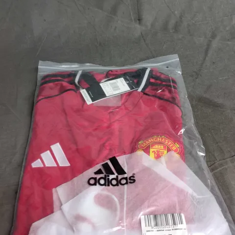 MANCHESTER UNITED ADIDAS FOOTBALL  - SIZE SMALL