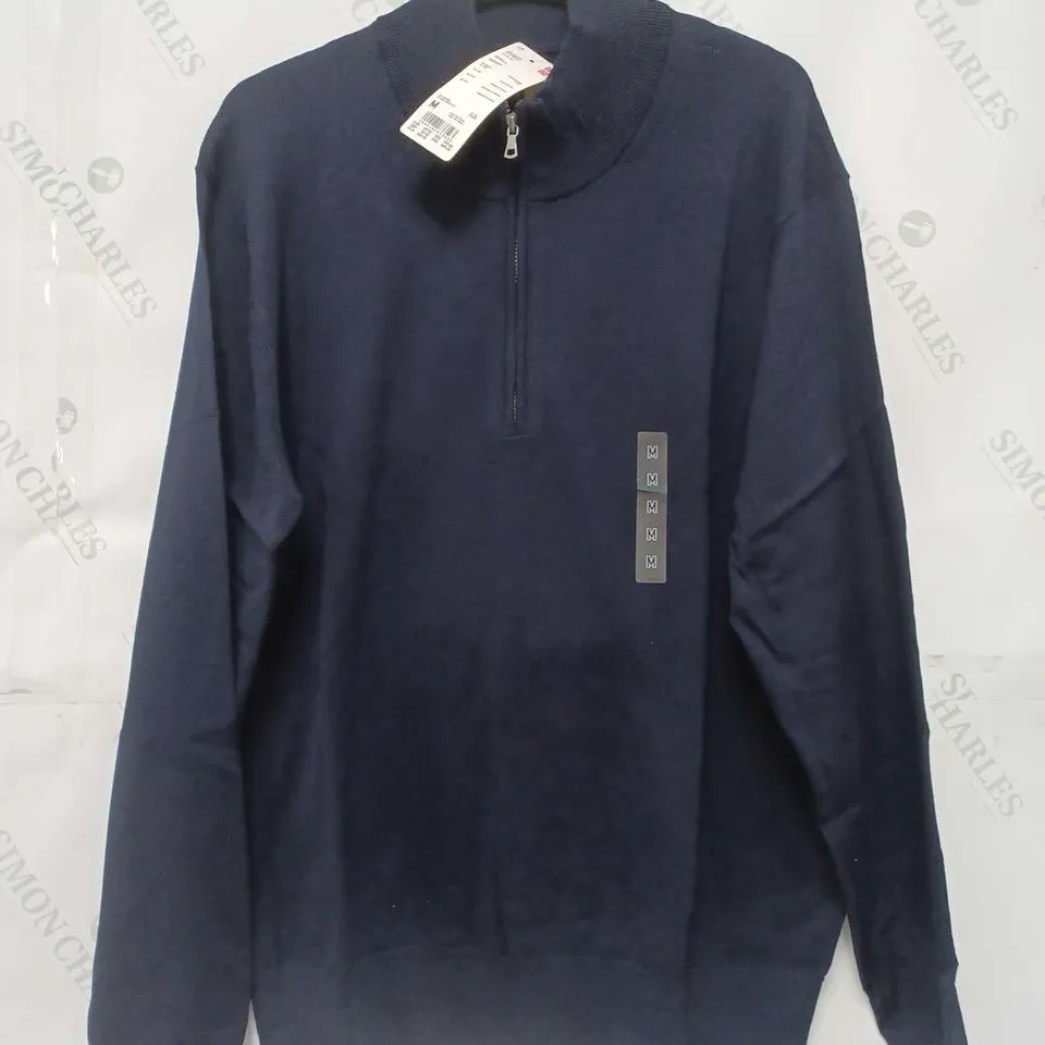 UNIQLO EXTRA FINE WOOL HALF ZIP LONG SLEEVE FLEECE - MEDIUM