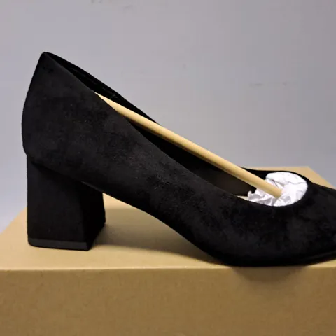 BOXED BY VERY WEDGE BLACK SHOES - SIZE 5